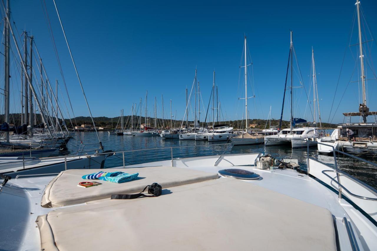 Hebergements Bateaux A Quai Porquerolles Esterno foto