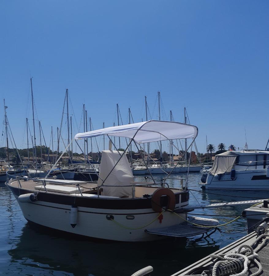 Hebergements Bateaux A Quai Porquerolles Esterno foto